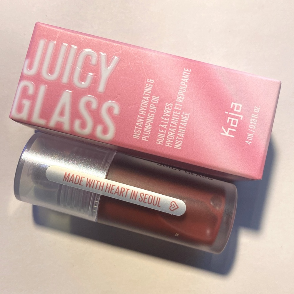 Kaja - juicy glass lip oil cherry cola
